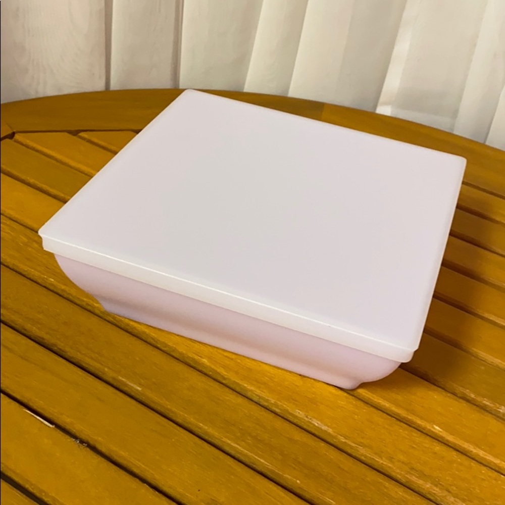 White Iridescent Square Tupperware Bowl with Lid